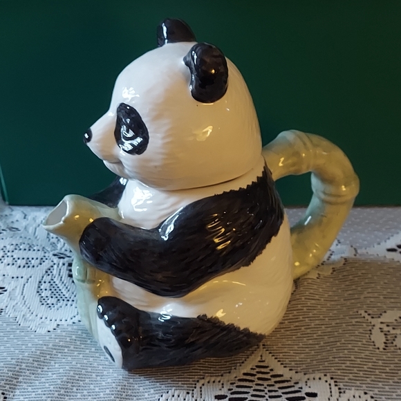 Porcelain Panda Teapot - Picture 4 of 9